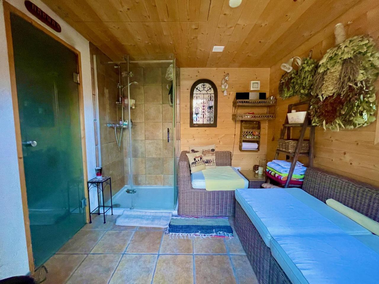 Doodle'S Amazing Chalet -Walensee - Flumserberg - Churfirsten - Heidiland - Pool - Sauna Mols Exterior photo